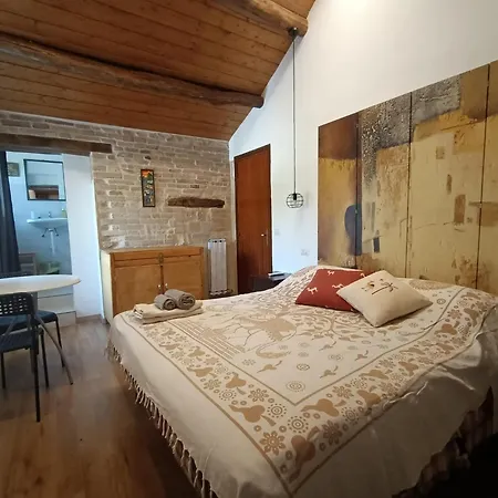 La casa sul tetto, Room's&Glamping-2